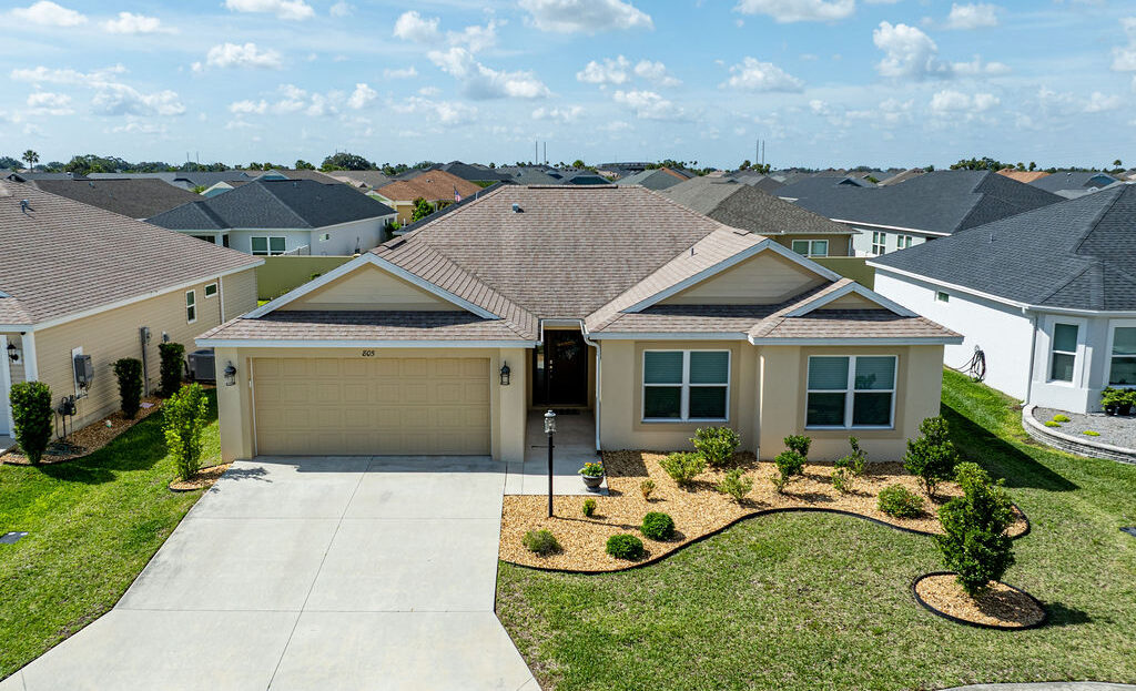 805 Hubbard Loop